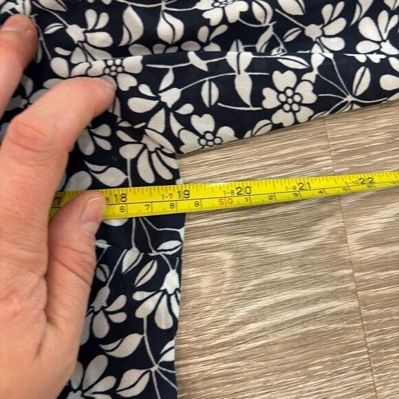 Brooks Brothers Crepe Floral Print Bow Blouse sz 4 - Picture 9 of 11